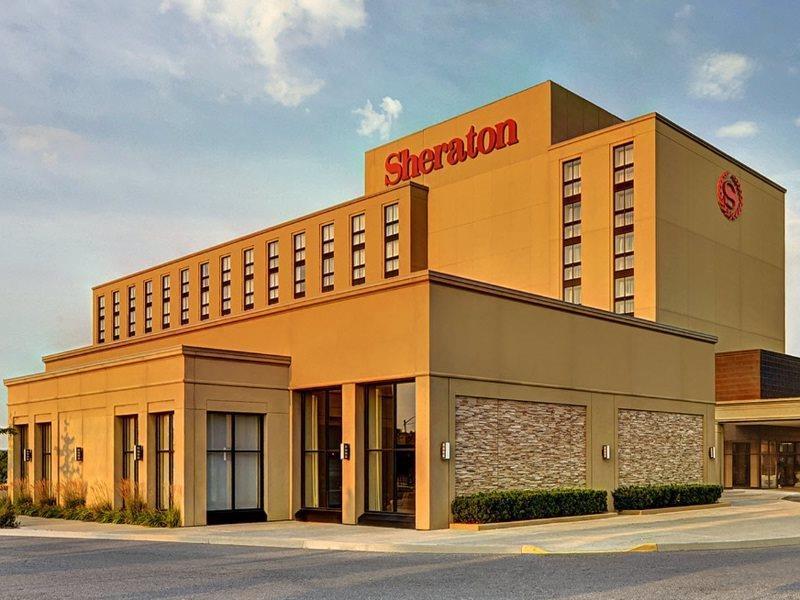 Sheraton Toronto Airport Hotel & Conference Centre Exterior photo